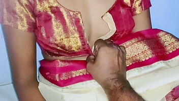 பெரிய மார்பக பாலிட் மற்றும் கவர்ச்சியான பெண் லூனா பிரைட் சேவலை ஊதி நாய் குத்திக் கொள்கிறாள்