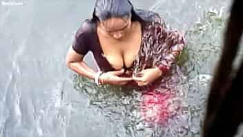 Hindi Sexy Picture indian mallu college girl showing boobs aunty cleavage chut ungli pussy bhabhi cleavage boobs big