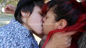 Xnx Video Girls Kissing (SD Video4 Preview)