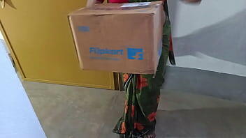 wwwxxxs Get fucked from flipkart delivery boy instead of money when my husband not home