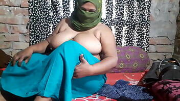संचिका भारतीय पत्नी बेडरूम में